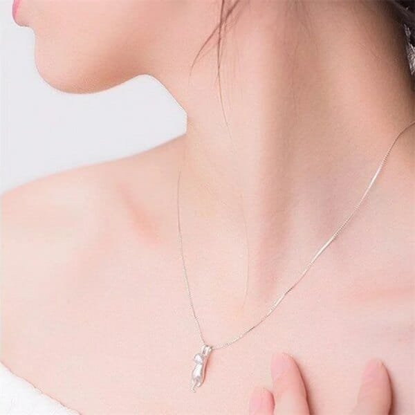 Cute Cat Pendant Necklace – Black/White Y2K Animal Jewelry - Image 5