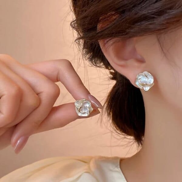 Delicate Camellia Flower Stud Earrings – Unique White Floral Daily Jewelry - Image 2