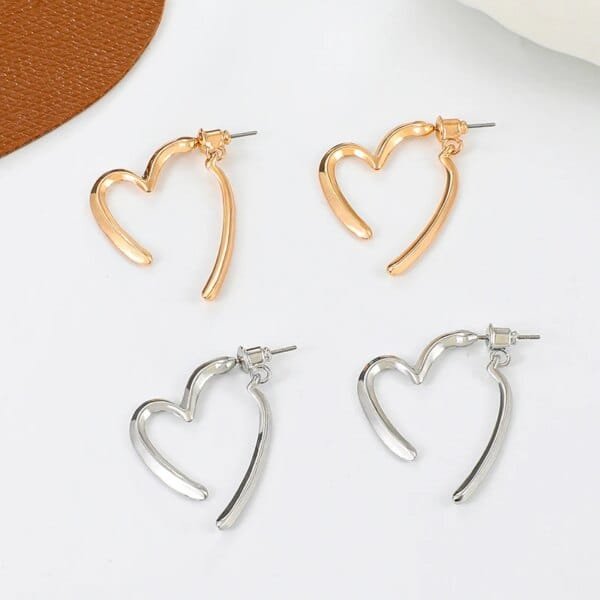 Simple Love Heart Drop Earrings – Gold & Silver Smooth Metal Dangle Wedding Jewelry - Image 2