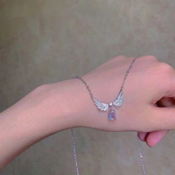 Light Lovely Angel Wings Pendant Necklace Elegant Moonstone Collarbone Jewelry For Women Weddings - Image 4